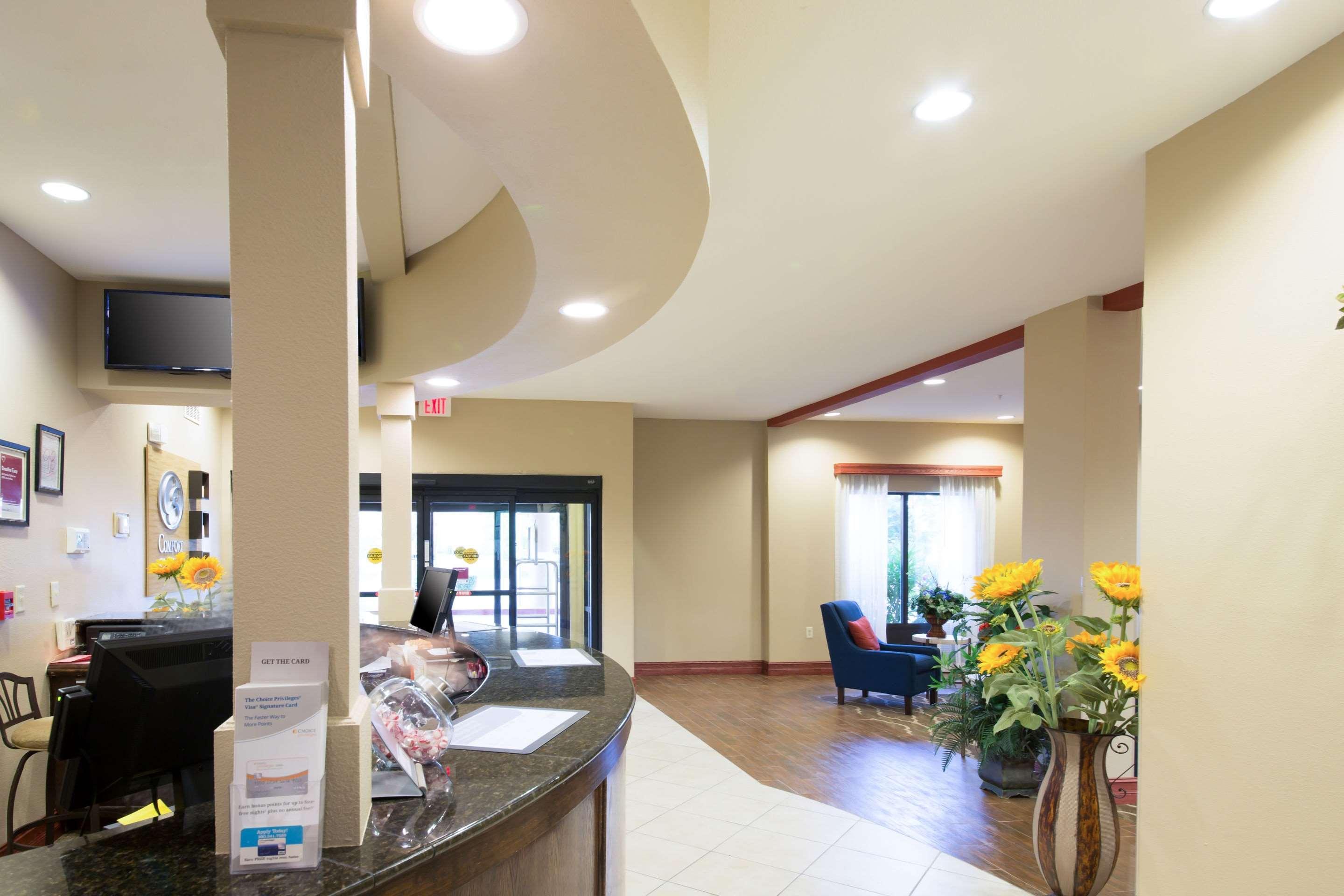 Comfort Suites Airport South Montgomery Dış mekan fotoğraf