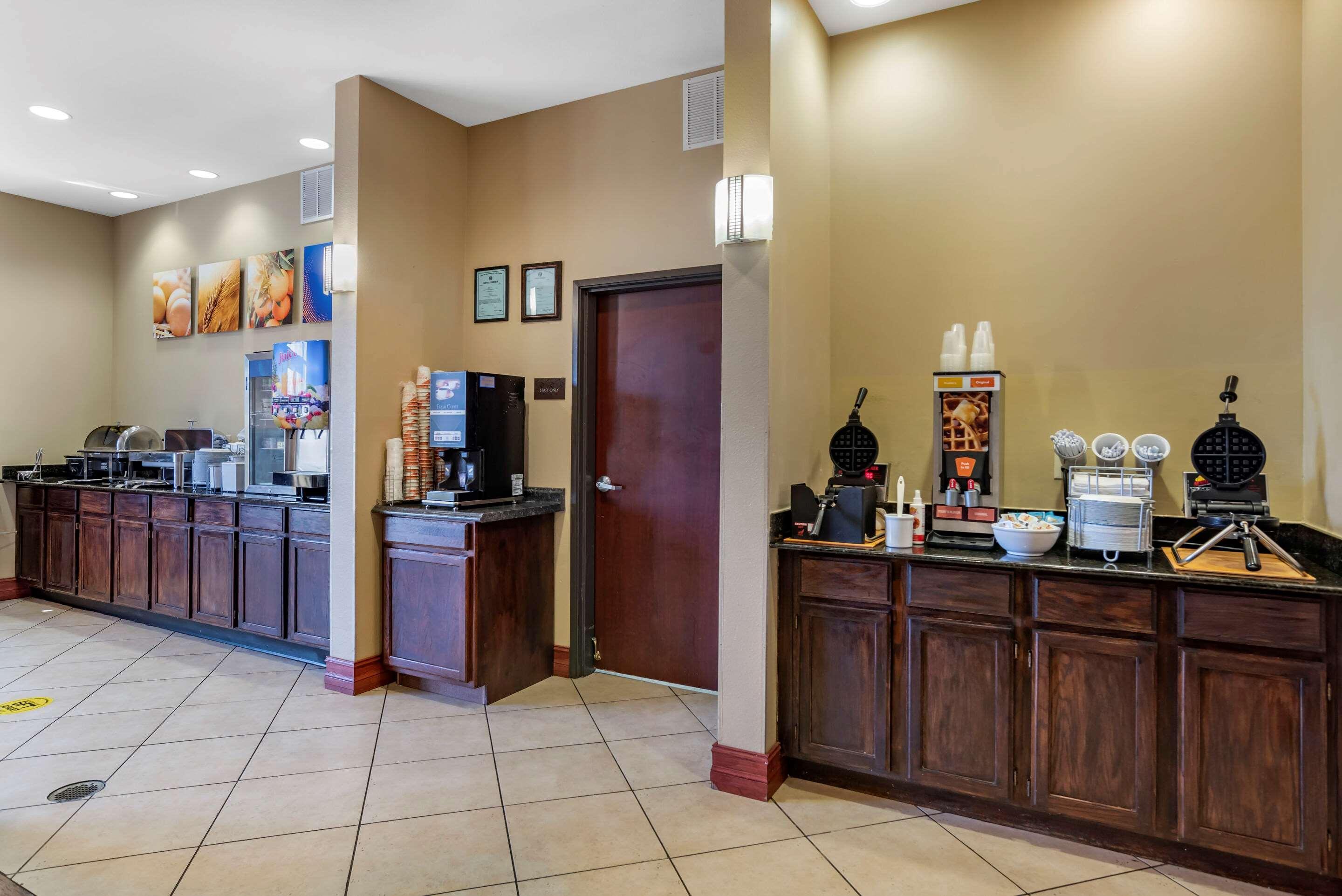 Comfort Suites Airport South Montgomery Dış mekan fotoğraf